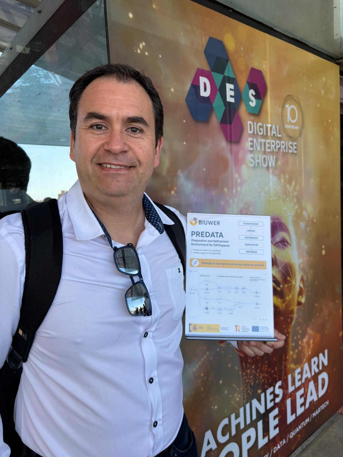 alberto-morales-ceo-biuwer-presenting-predata-des-show-malaga-spain.jpg